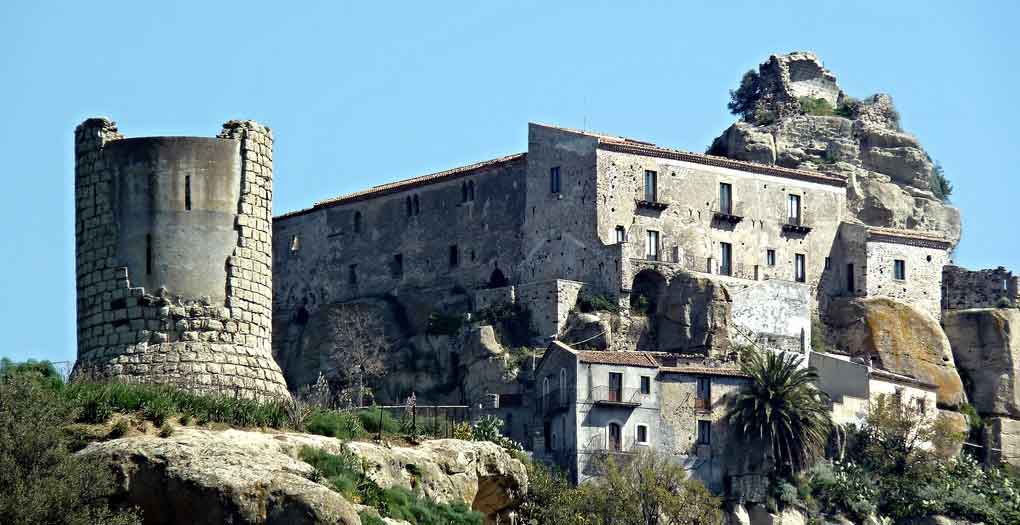 castello-castiglione-di-sicilia-suntripsicily